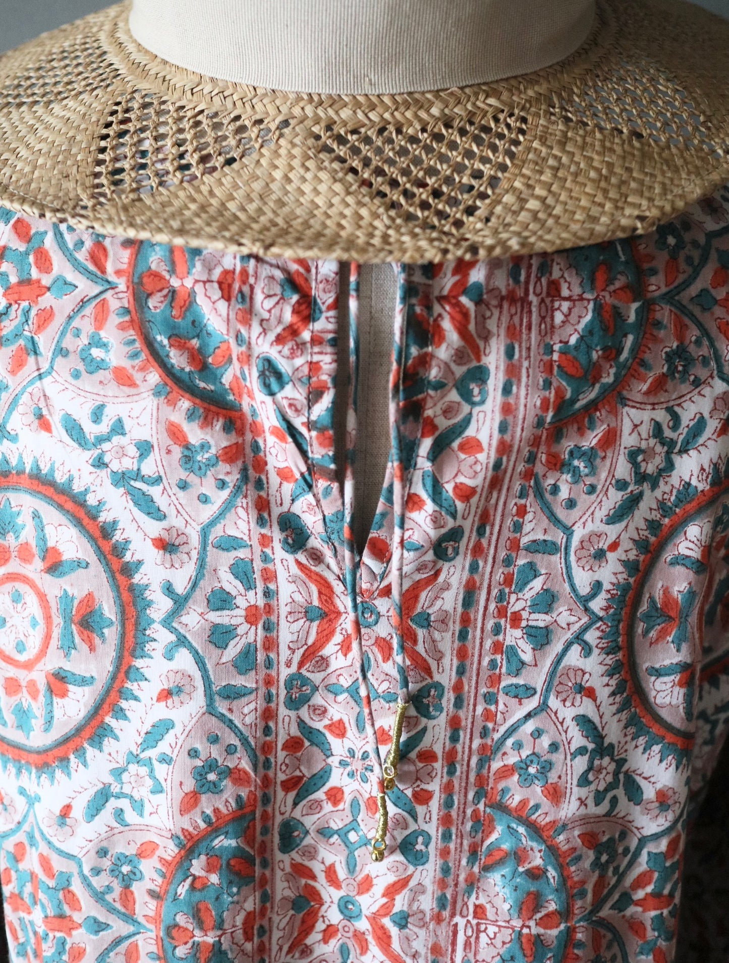 《受注》すっきりシルエットの裾揺れフレアワンピース【traditional orange】