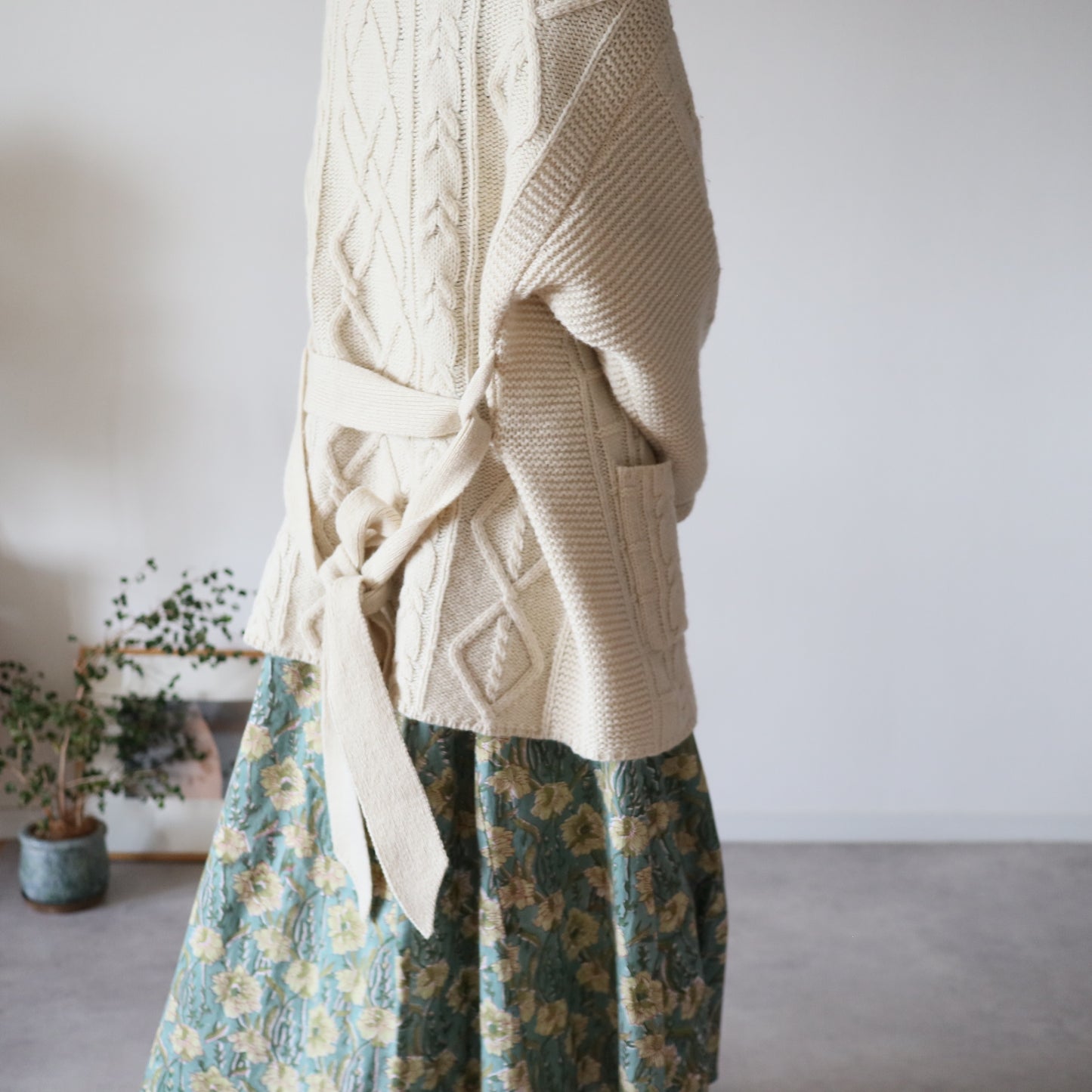 《受注》すっきりシルエットの裾揺れフレアワンピース【light green】