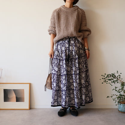 しなやかボリュームのティアードスカート -smoky navy-
