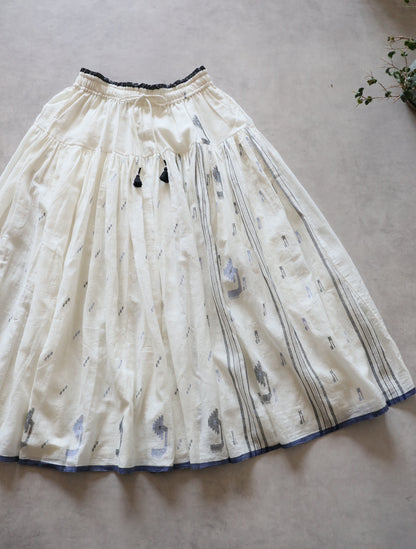 手織りジャムダニ綿の風纏うボリュームスカート【white】