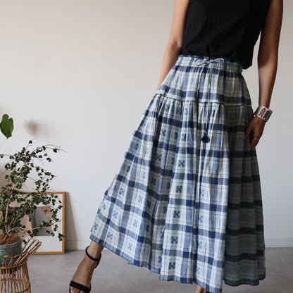 手織りジャムダニ綿の風纏うボリュームスカート【blue check】