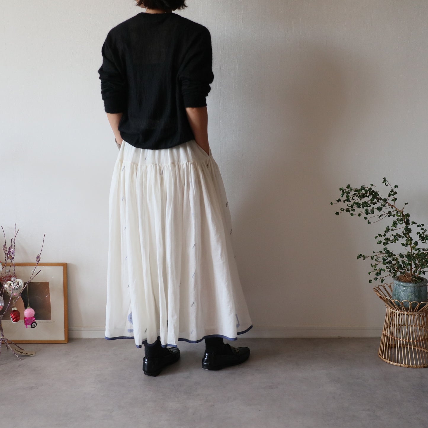 手織りジャムダニ綿の風纏うボリュームスカート【white】