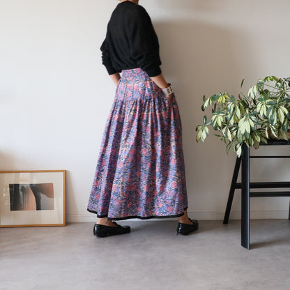 しなやかボリュームのティアードスカート -chai pink-