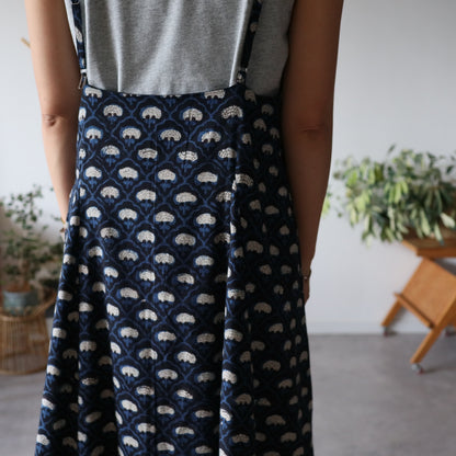 《即納》裾ゆれフレアキャミワンピース【deep navy】