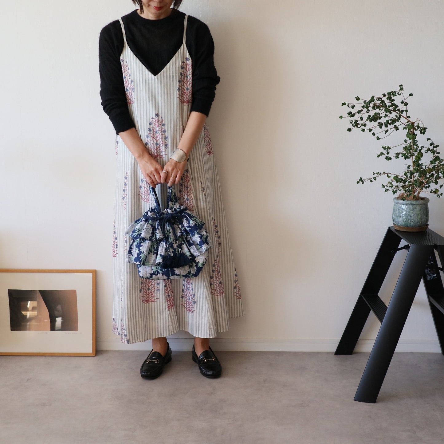 すっきりシルエットの裾ゆれフレアキャミワンピース【ice green】