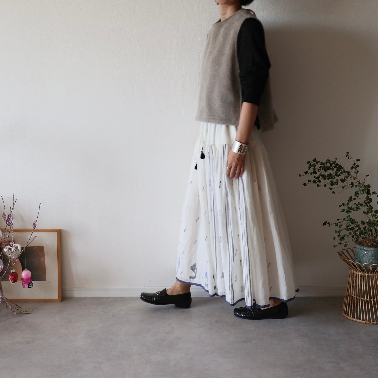 ふんわりあたたか side ribbon vest【moku brown】