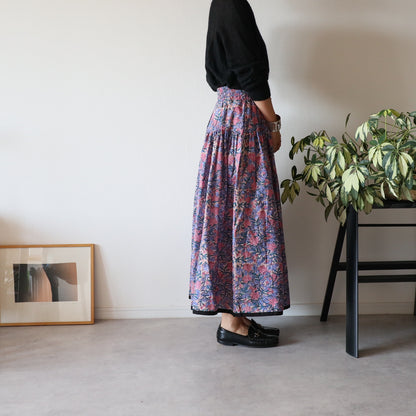 しなやかボリュームのティアードスカート -chai pink-