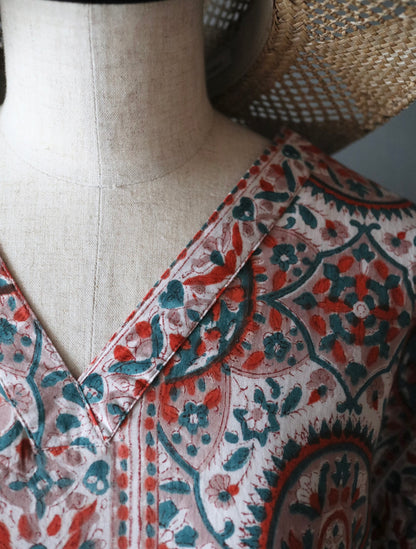 《受注》すっきりシルエットの裾揺れフレアワンピース【traditional orange】