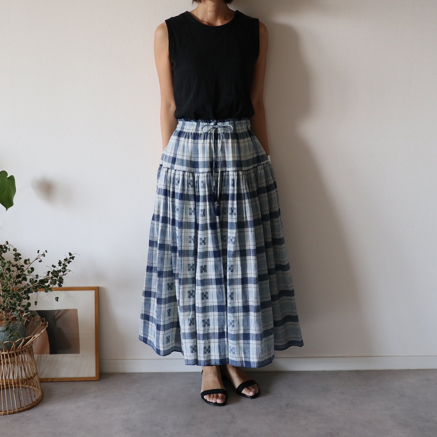手織りジャムダニ綿の風纏うボリュームスカート【blue check】