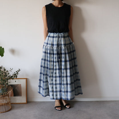 手織りジャムダニ綿の風纏うボリュームスカート【blue check】
