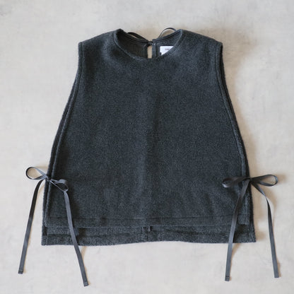 ふんわりあたたか side ribbon vest【charcoal】