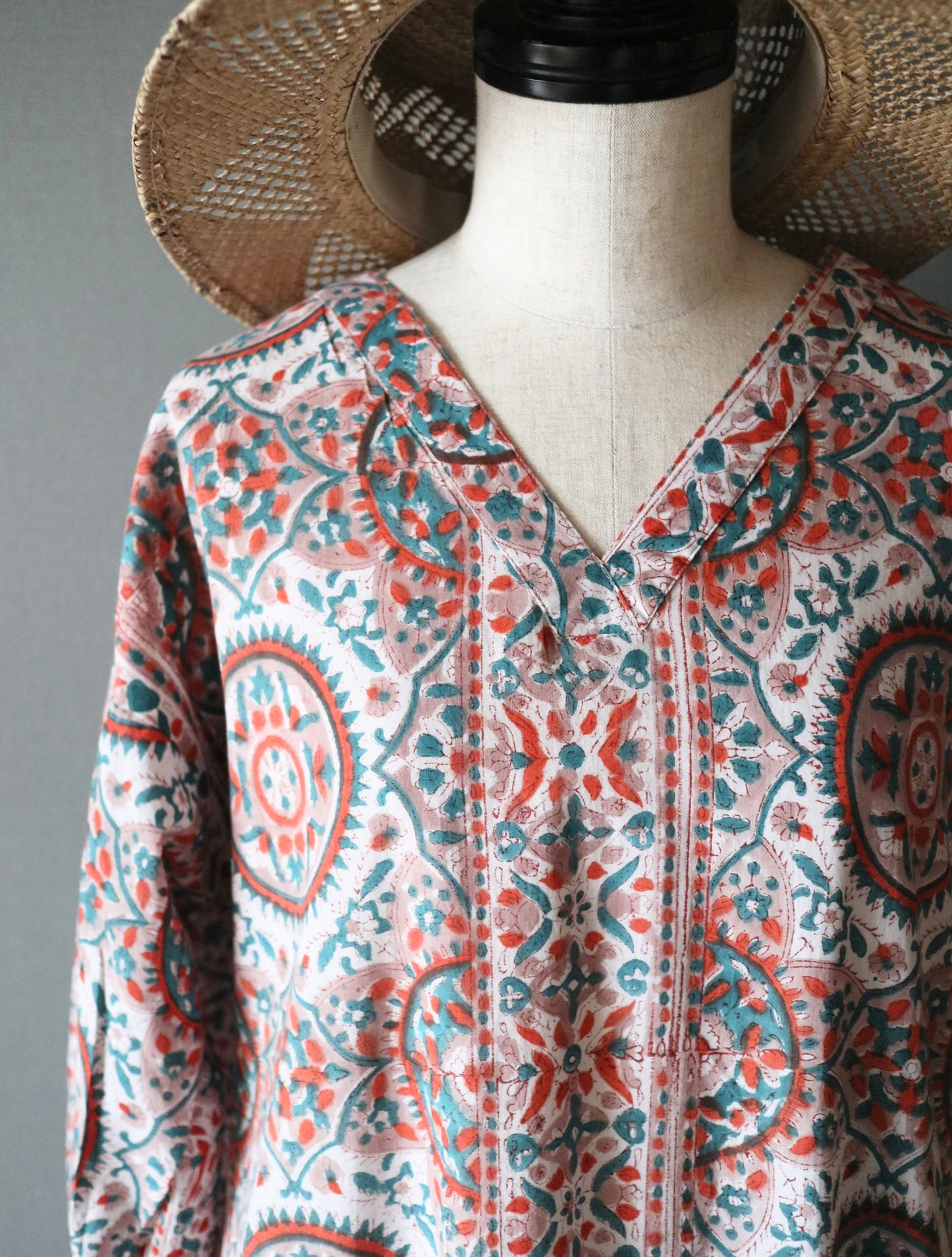 《受注》すっきりシルエットの裾揺れフレアワンピース【traditional orange】