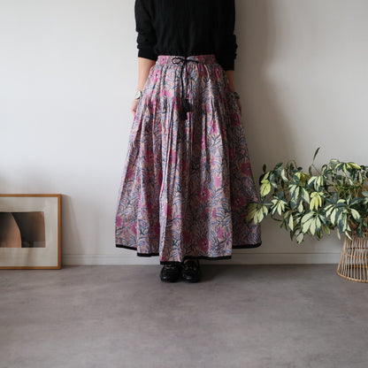 しなやかボリュームのティアードスカート -beige-