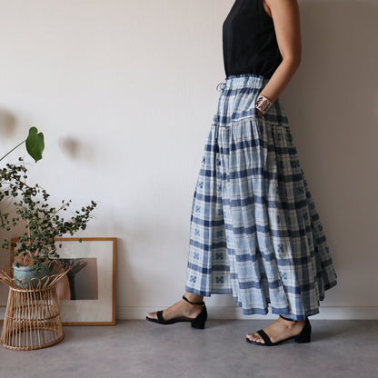 手織りジャムダニ綿の風纏うボリュームスカート【blue check】
