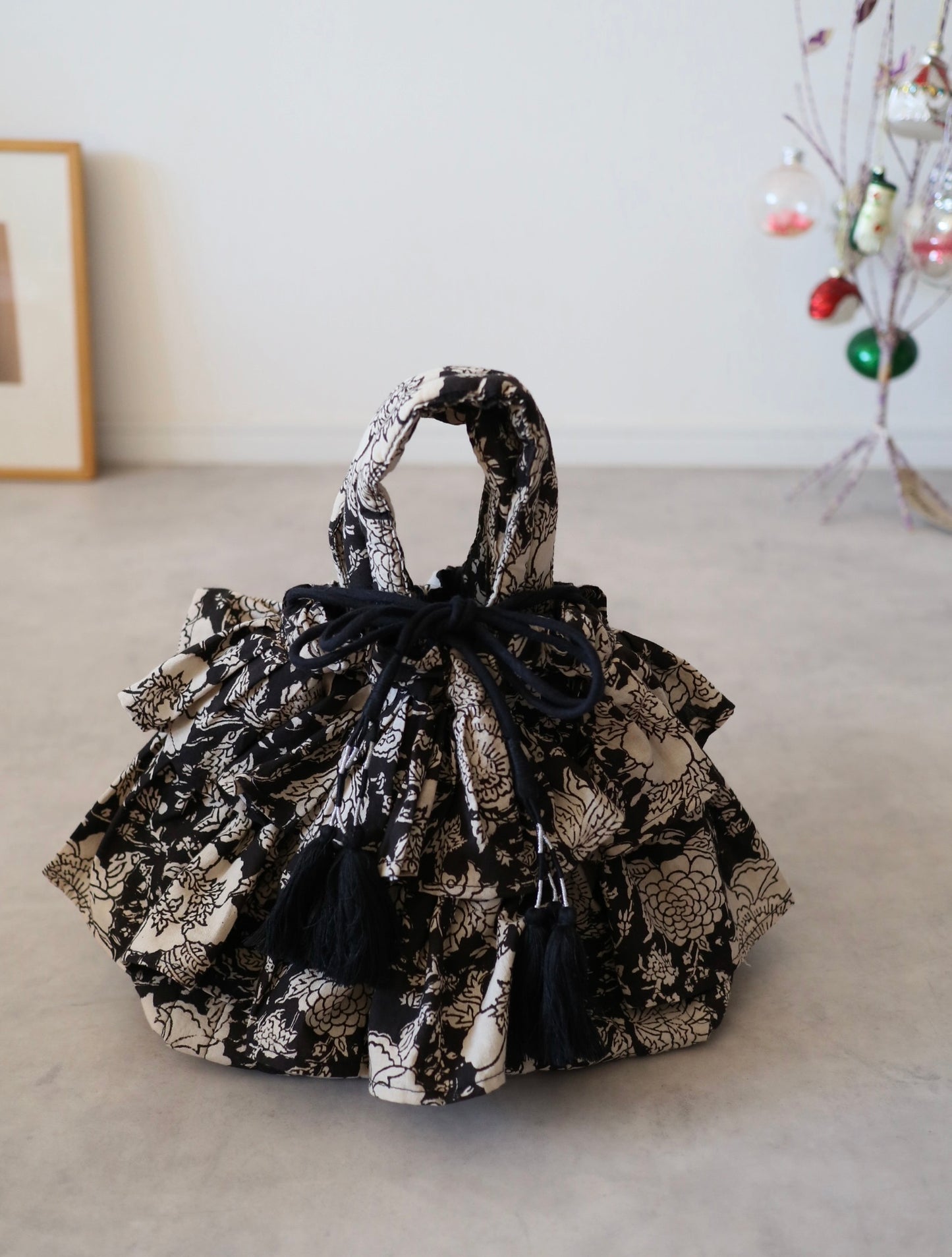 軽やかフリルの3wayキルトbag【black】