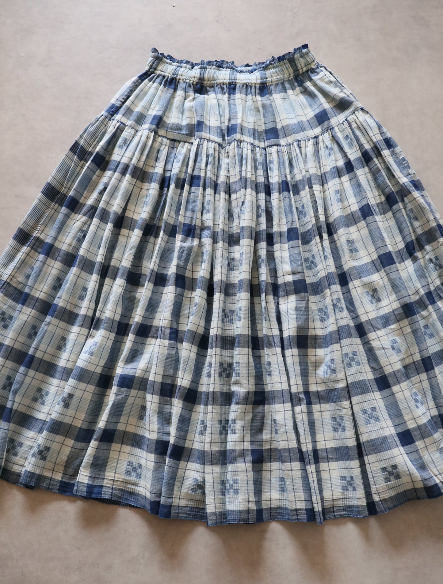 手織りジャムダニ綿の風纏うボリュームスカート【blue check】
