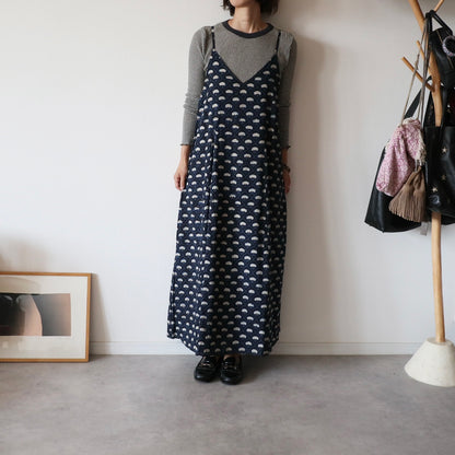 《即納》裾ゆれフレアキャミワンピース【deep navy】