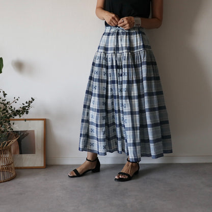 手織りジャムダニ綿の風纏うボリュームスカート【blue check】