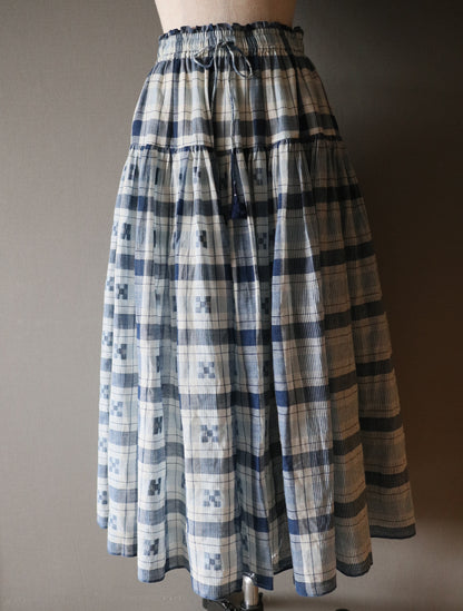 手織りジャムダニ綿の風纏うボリュームスカート【blue check】