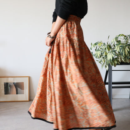 しなやかボリュームのティアードスカート -kusumi orange-