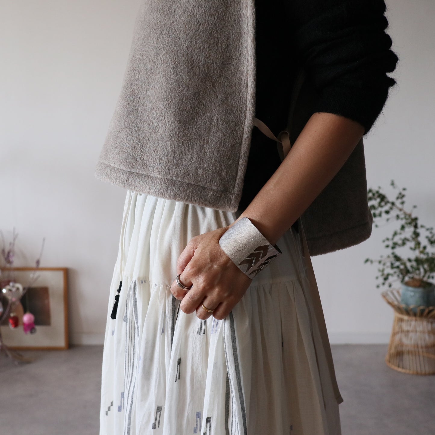 ふんわりあたたか side ribbon vest【moku brown】