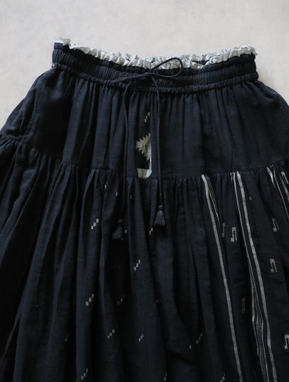 手織りジャムダニ綿の風纏うボリュームスカート【black】