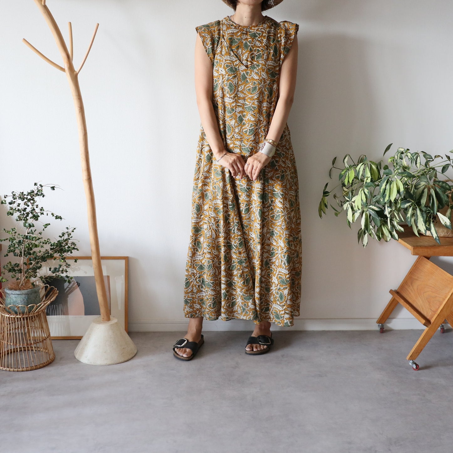 《受注》裾ゆれフレアキャミワンピース【mustard brown】
