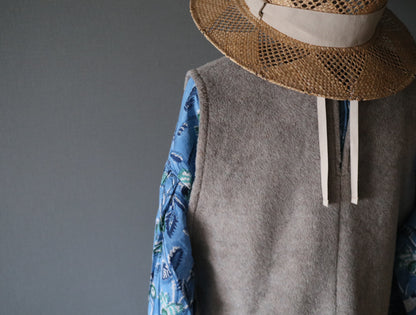 ふんわりあたたか side ribbon vest【moku brown】