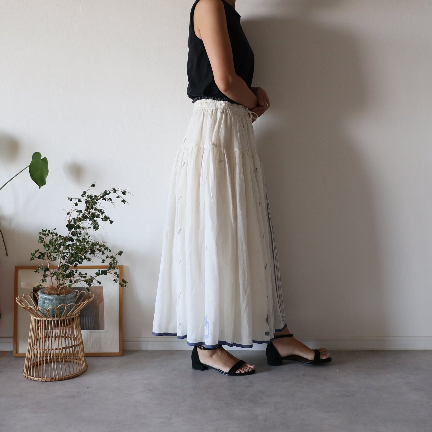 手織りジャムダニ綿の風纏うボリュームスカート【white】
