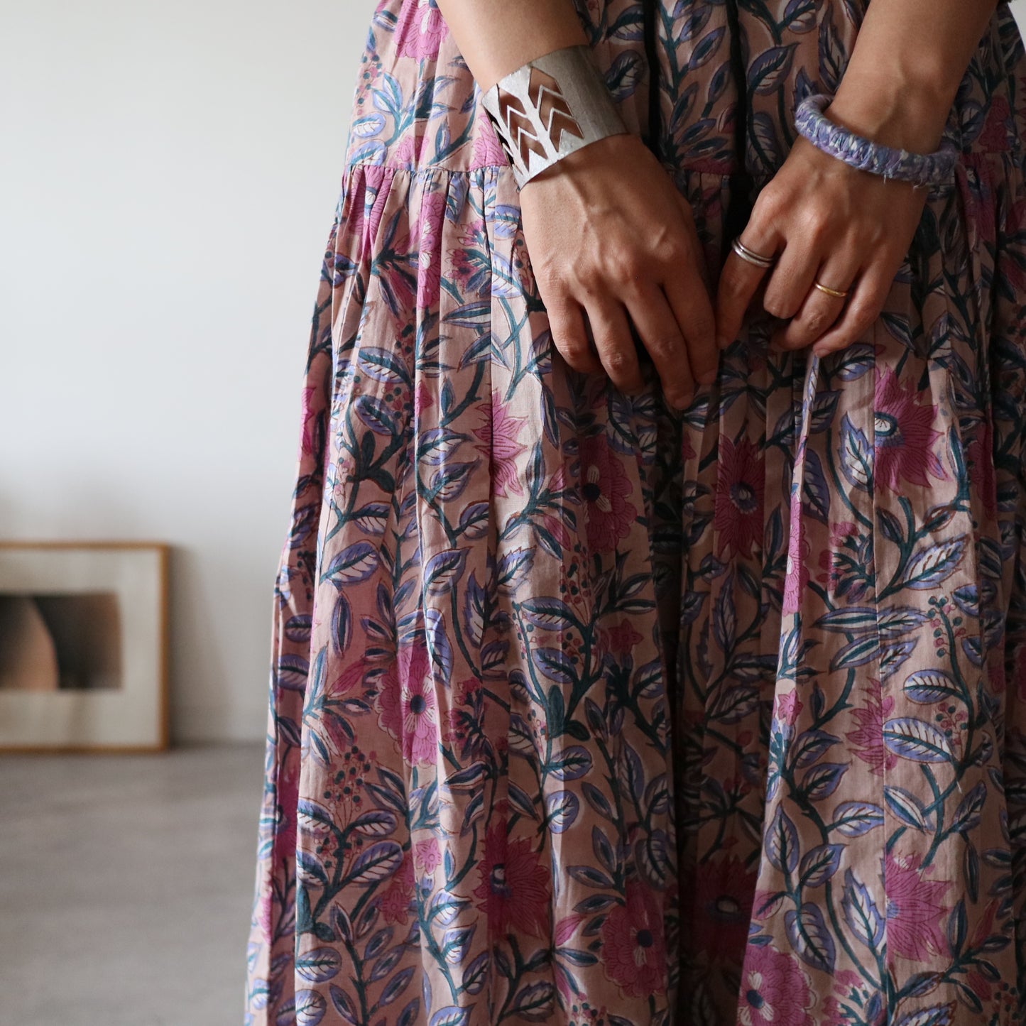 しなやかボリュームのティアードスカート -beige-