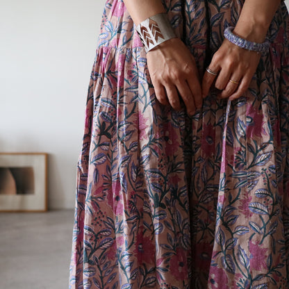 しなやかボリュームのティアードスカート -beige-