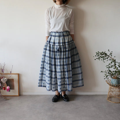 手織りジャムダニ綿の風纏うボリュームスカート【blue check】