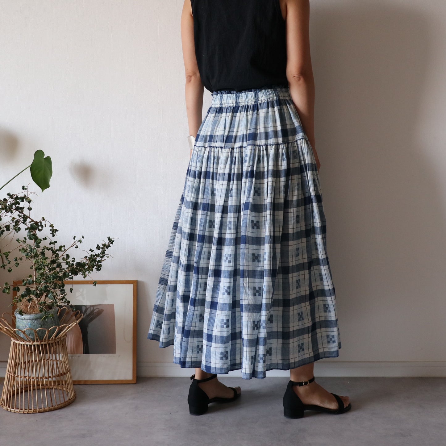 手織りジャムダニ綿の風纏うボリュームスカート【blue check】