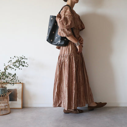 しなやかボリュームのティアードスカート -brown stripe-