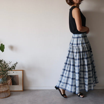 手織りジャムダニ綿の風纏うボリュームスカート【blue check】
