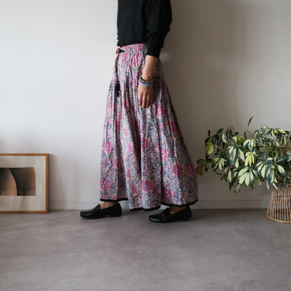 しなやかボリュームのティアードスカート -beige-