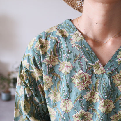 《受注》すっきりシルエットの裾揺れフレアワンピース【light green】