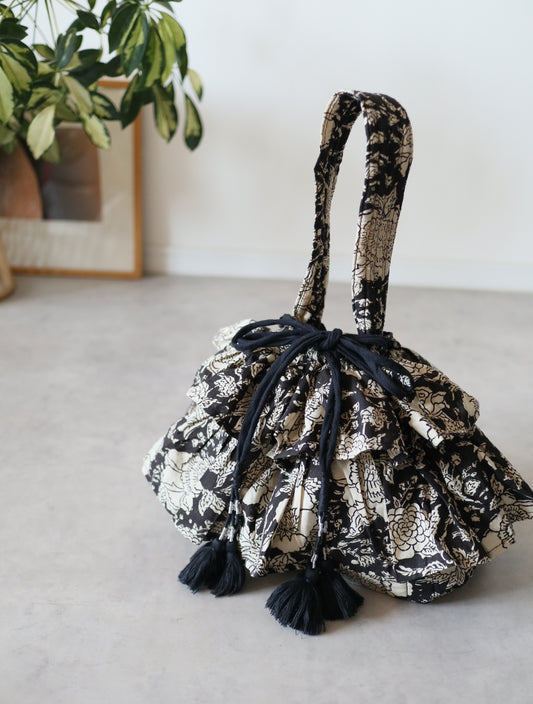 《即納》軽やかフリルの2wayキルトbag【black】