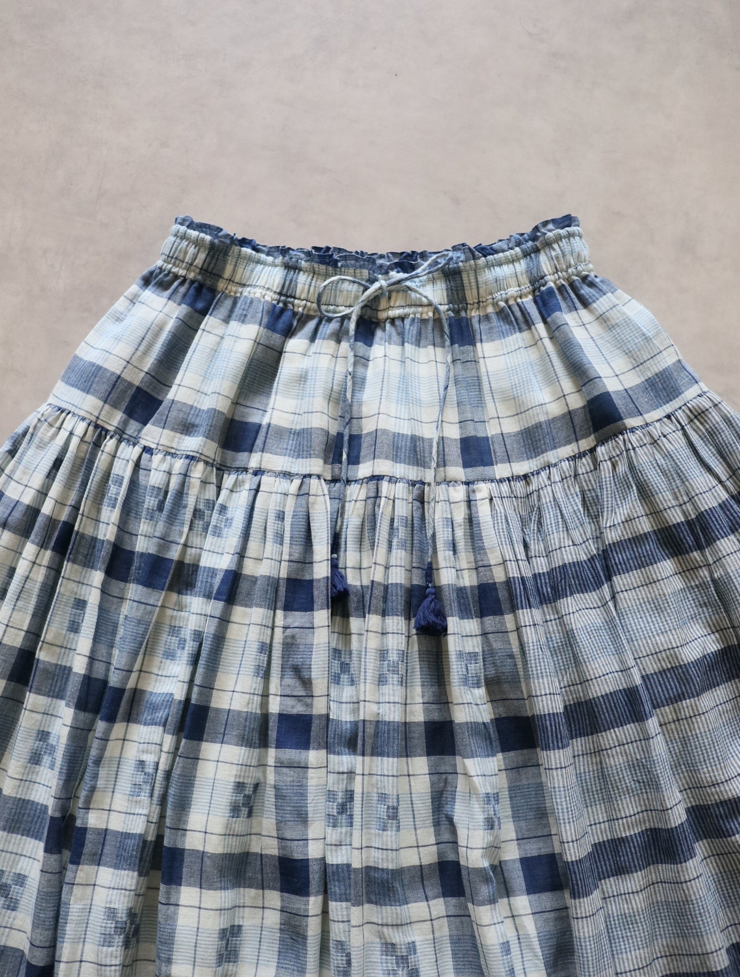 手織りジャムダニ綿の風纏うボリュームスカート【blue check】