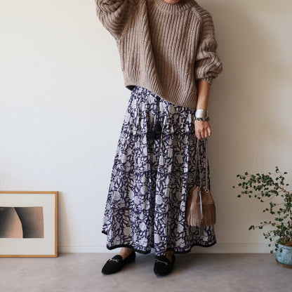 しなやかボリュームのティアードスカート -smoky navy-