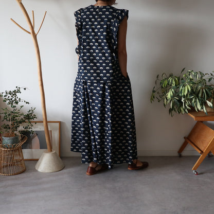 《即納》裾ゆれフレアキャミワンピース【deep navy】