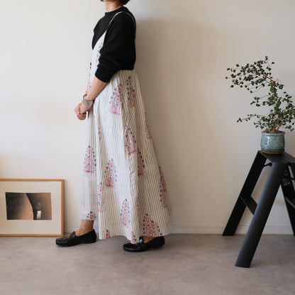 すっきりシルエットの裾ゆれフレアキャミワンピース【ice green】