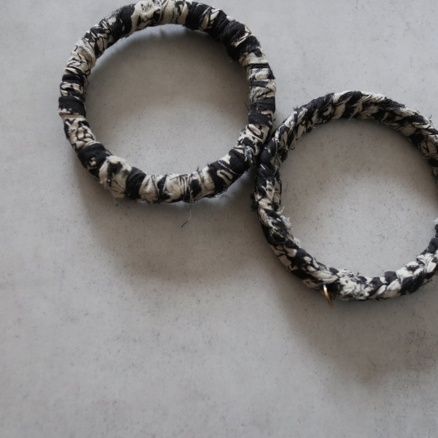 チャリティーバングル【purple & black】送料無料