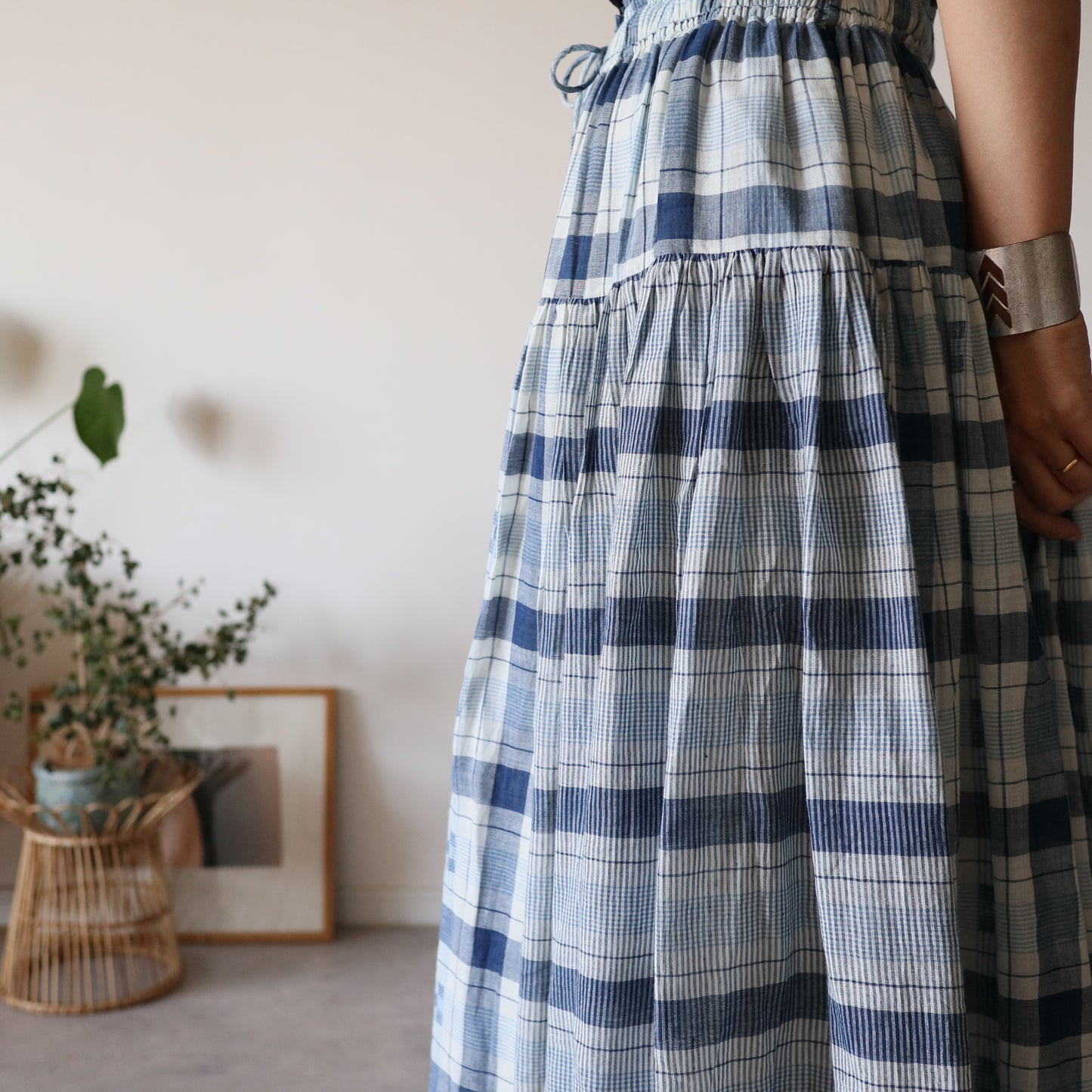 手織りジャムダニ綿の風纏うボリュームスカート【blue check】