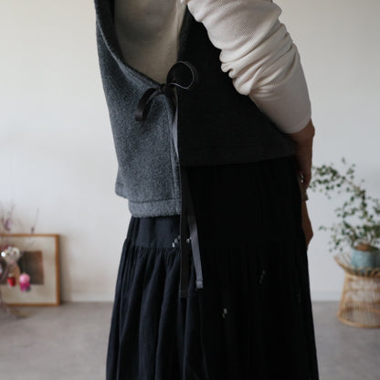 ふんわりあたたか side ribbon vest【charcoal】