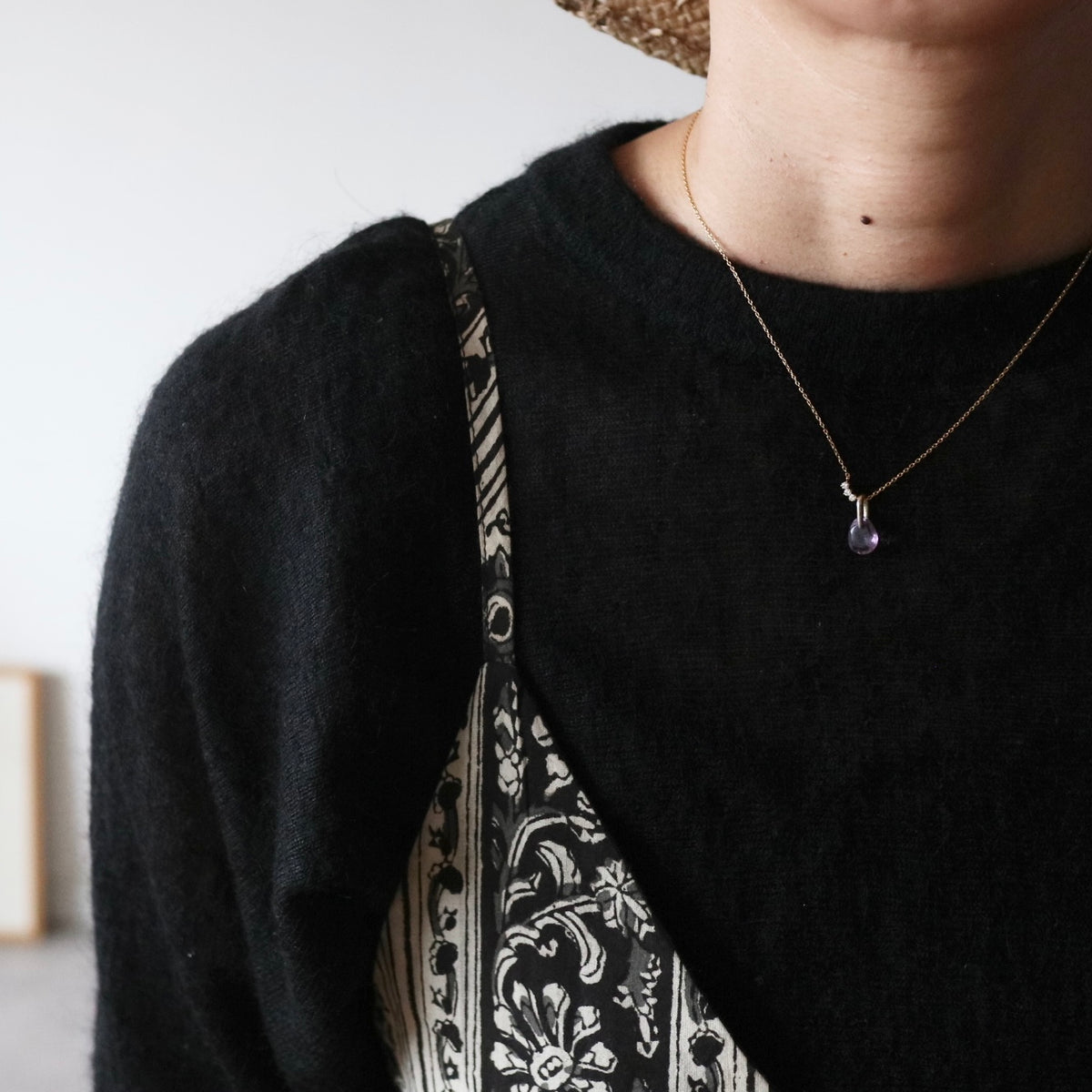 【即納・受注】すっきりシルエットの裾ゆれフレアキャミワンピース【black flower stripe】