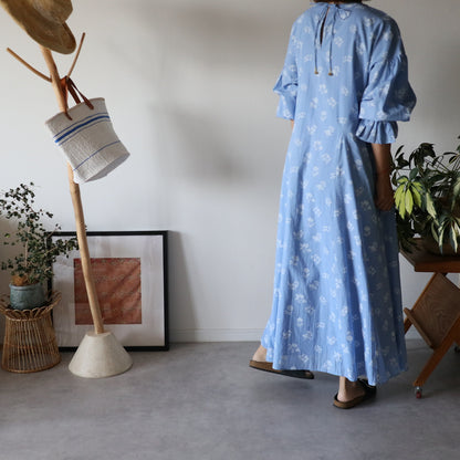 《basic size》すっきりシルエットの裾揺れフレアワンピース【blue】