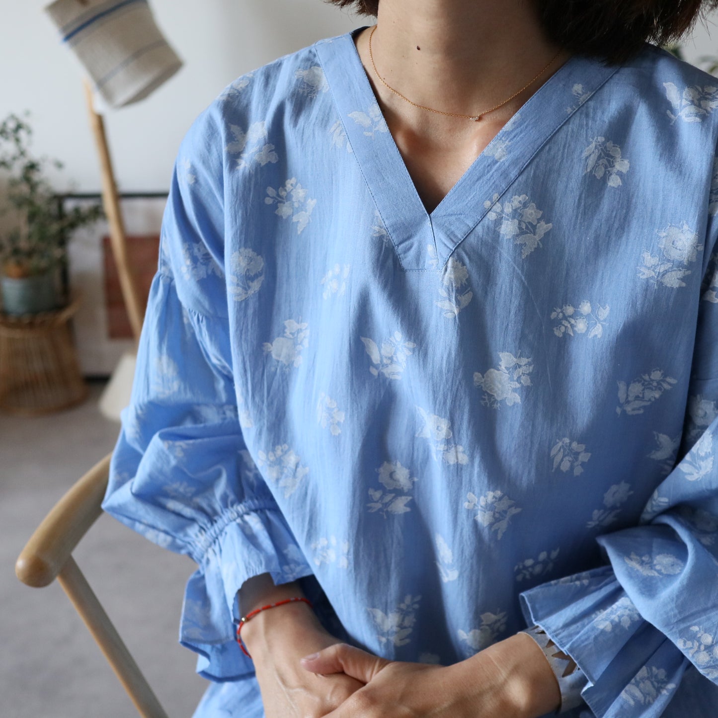 《basic size》すっきりシルエットの裾揺れフレアワンピース【blue】